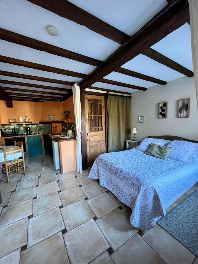 Le Petit Bois Normand Hotell Champ-du-Boult Eksteriør bilde